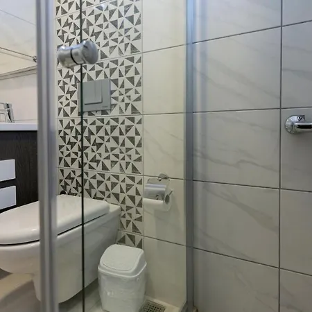 Hisar 1 - 4 Bedroom In Hisaroenue