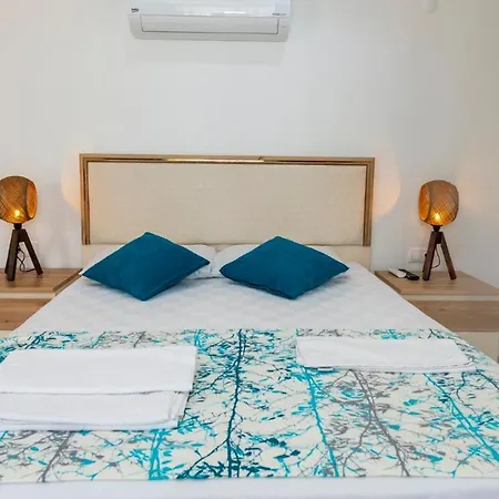 Villa Hisar 1 - 4 Bedroom In Hisaroenue *